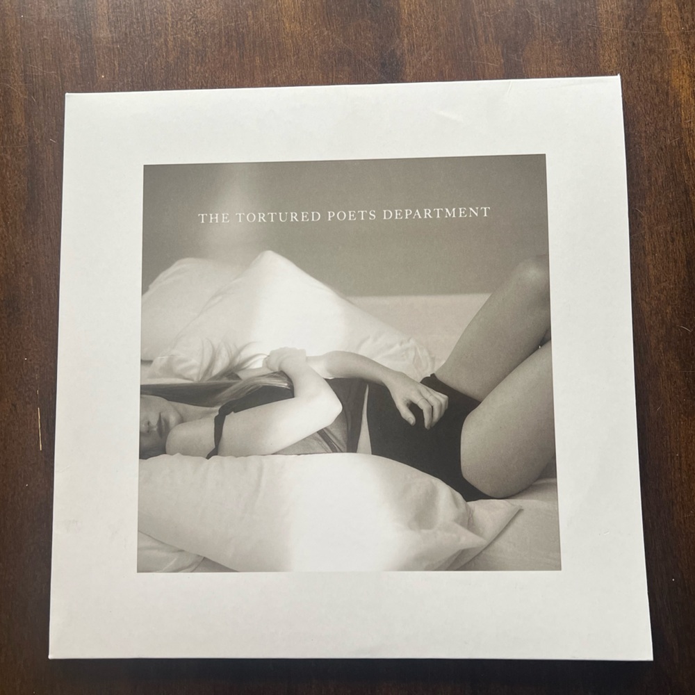 Taylor Swift TTPD Vinyl + bonus track The Manuscript